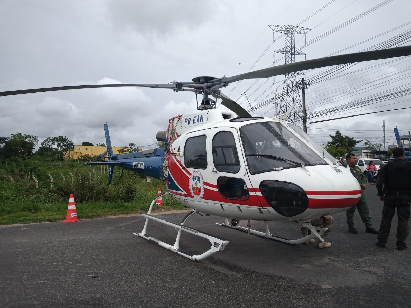 Helicóptero, armas e veículos são entregues para segurança pública do Amazonas