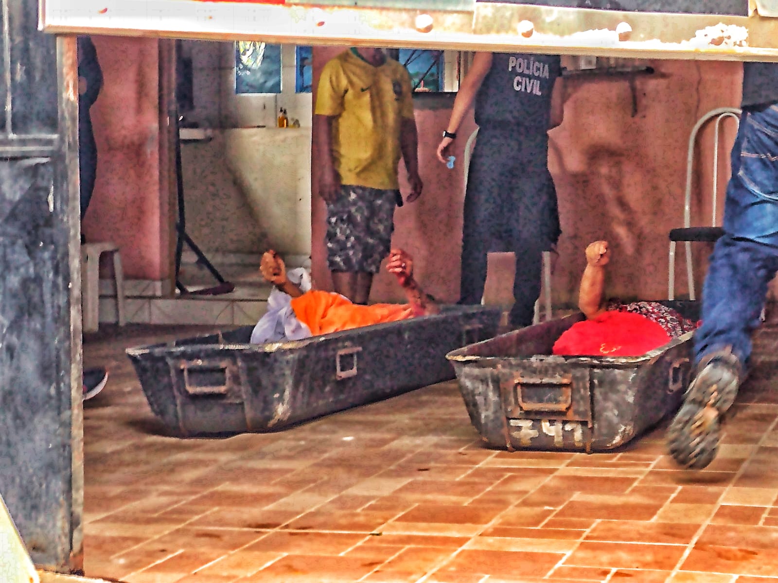 Homem é suspeito de matar esposa com 10 facadas em Manaus e cometer suicídio