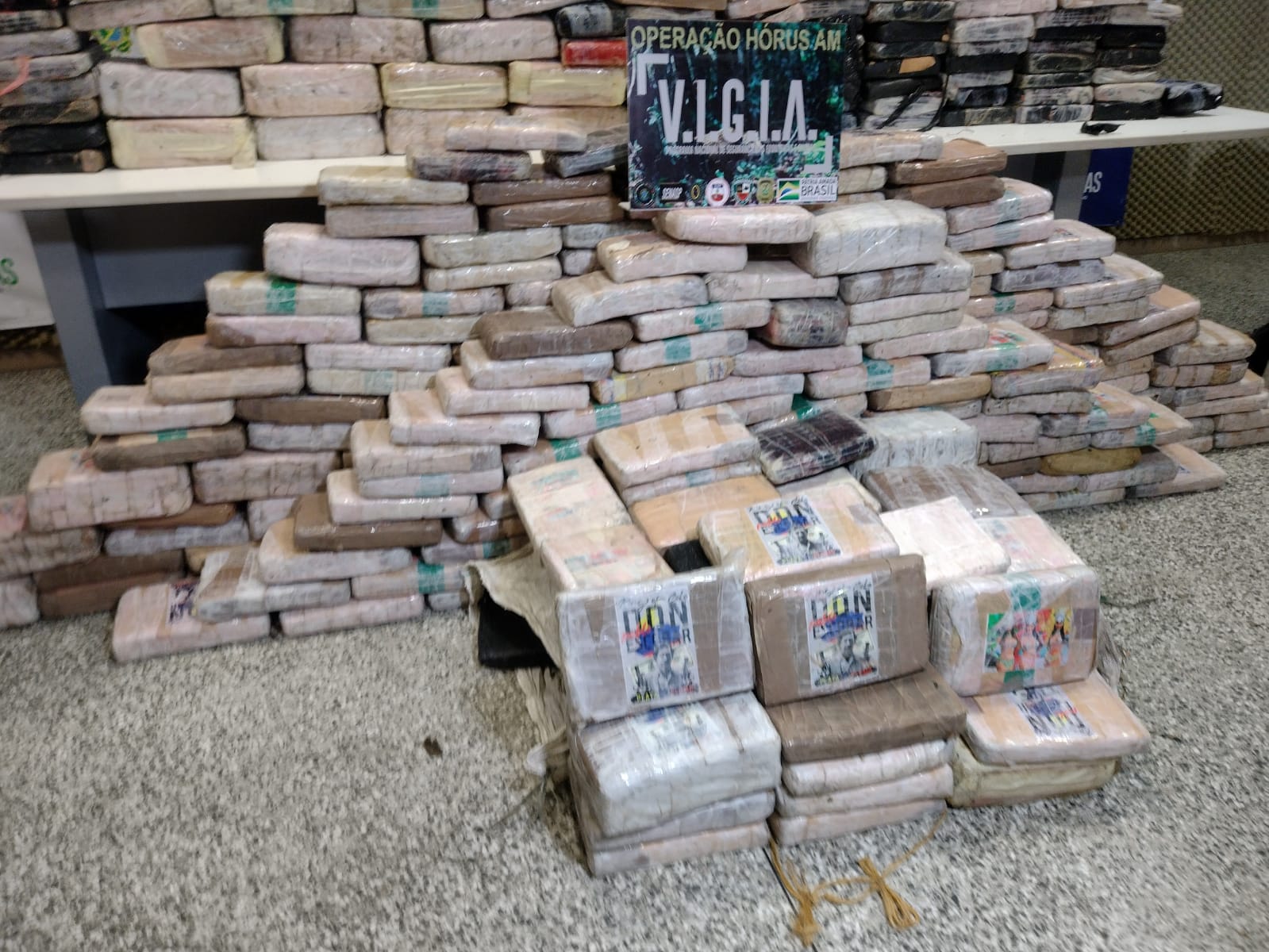 Colombiano é preso com mais de 700 quilos de drogas em comunidade no Amazonas