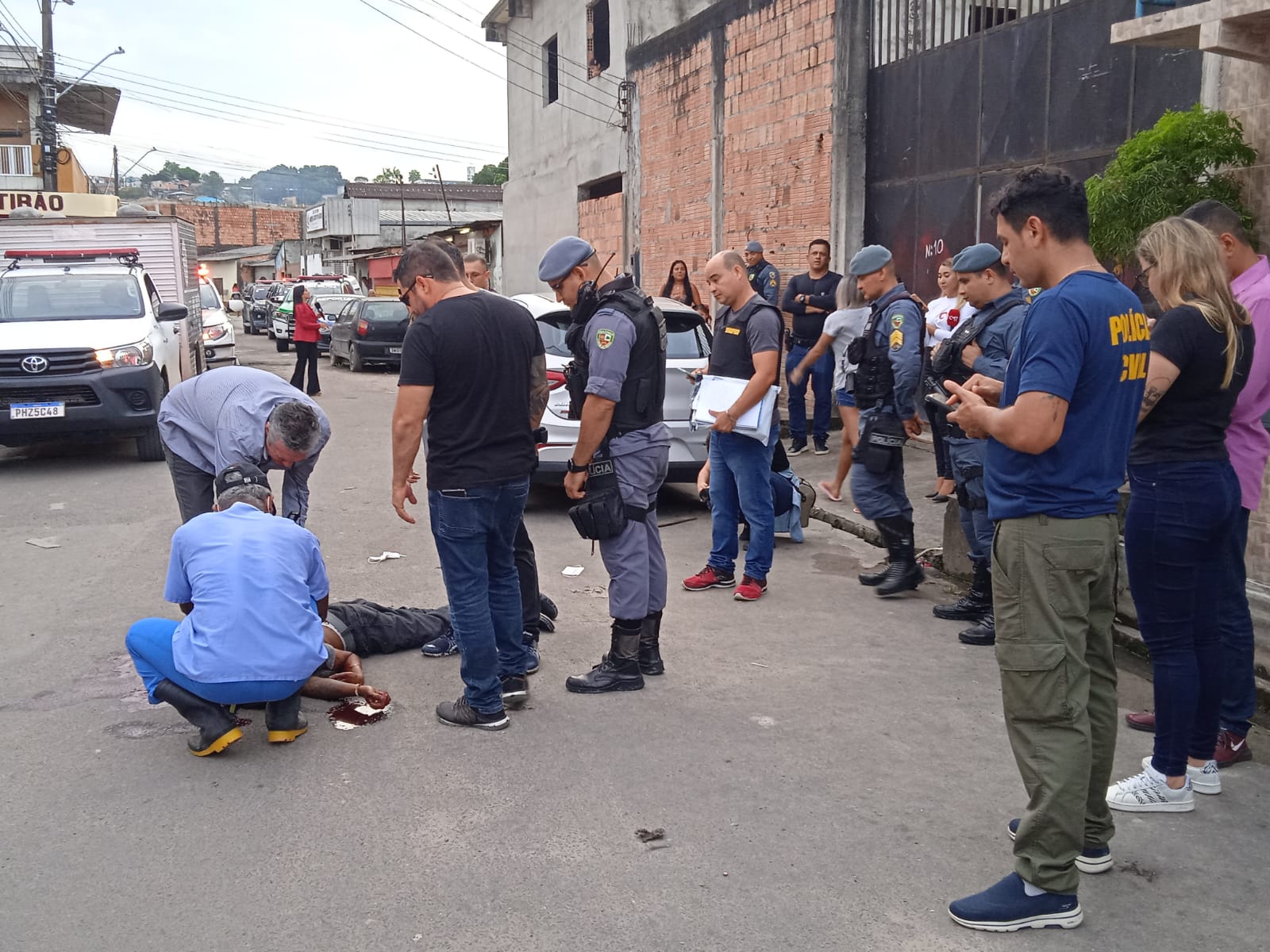Após ser baleado, homem é abordado por segundo pistoleiro e executado em Manaus