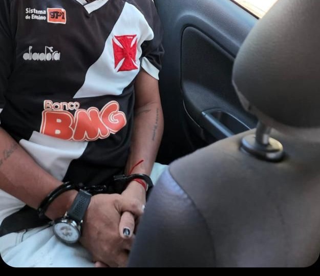 Suspeito cobra pix de adolescente após ameaçá-la com fotos íntimas e acaba preso em Manaus