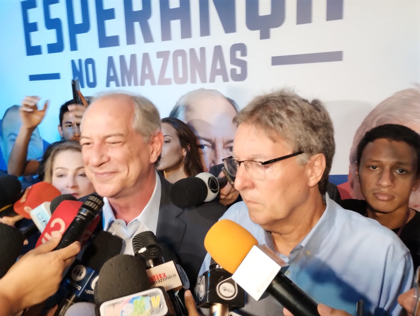 Com presença de Ciro, PDT lança Carol Braz ao Governo e Luiz Castro ao Senado no Amazonas