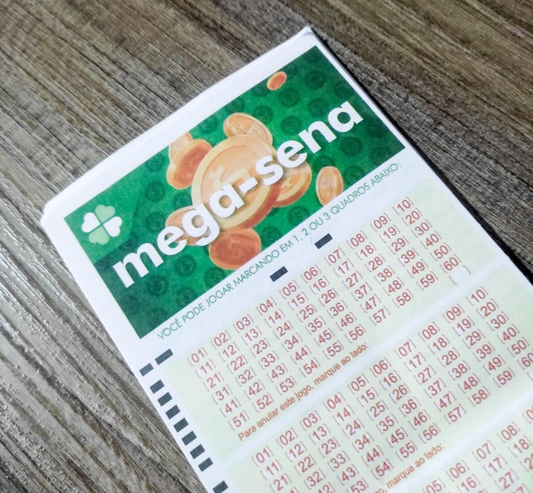 Ninguém acerta na Mega-Sena e prêmio acumula em R$ 125 milhões