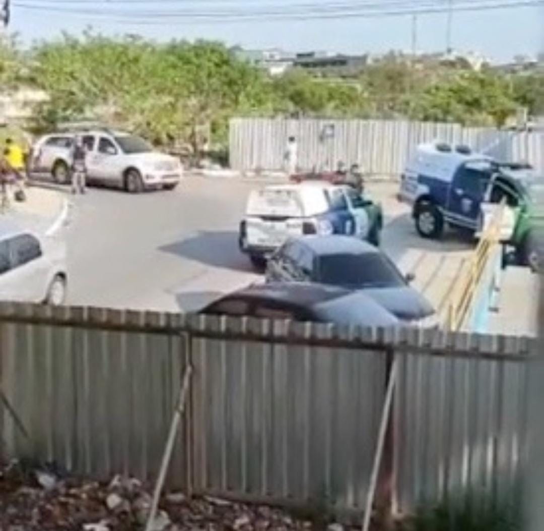 PM filmado dando coronhada em motorista em Manaus foi preso em flagrante, diz polícia