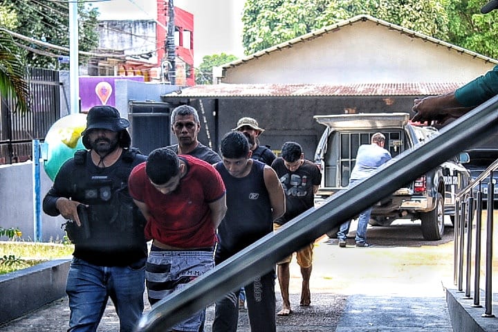 Assassinos de motorista de aplicativos são membros do PCC e estavam indo matar rival em Manaus