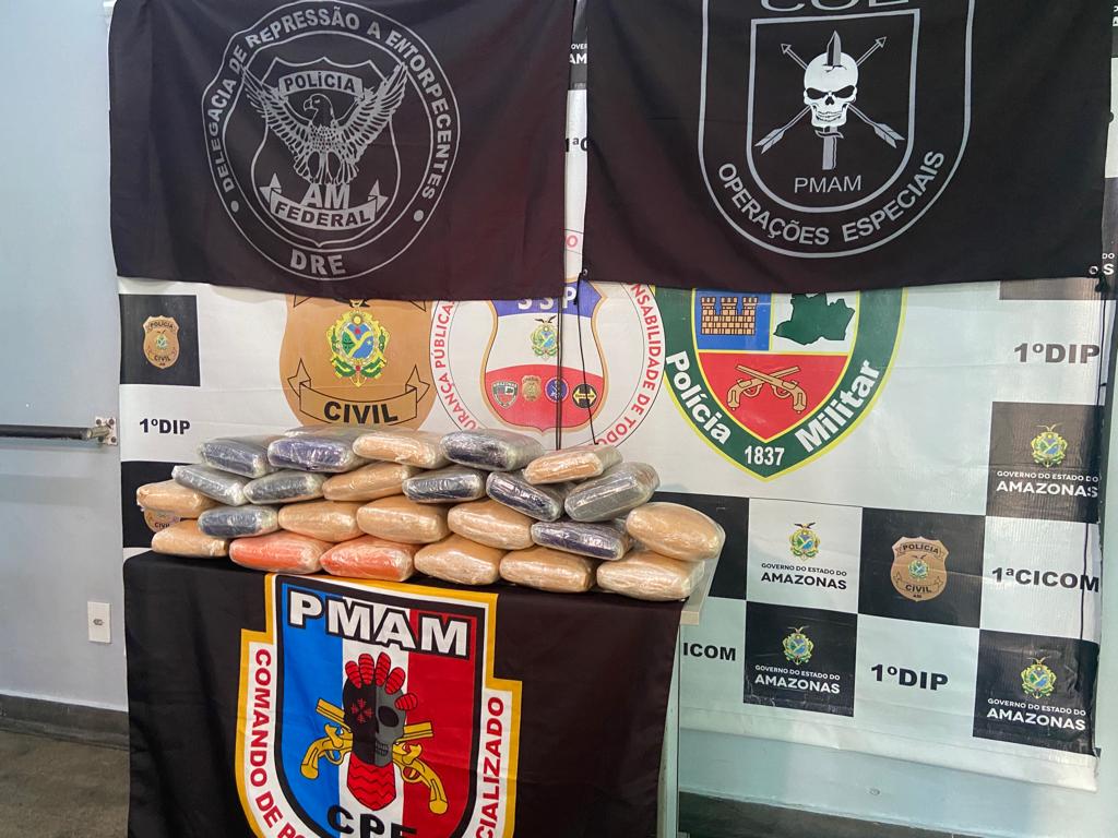 Trio é preso com drogas avaliadas em R$ 800 mil em embarcação no porto de Manaus