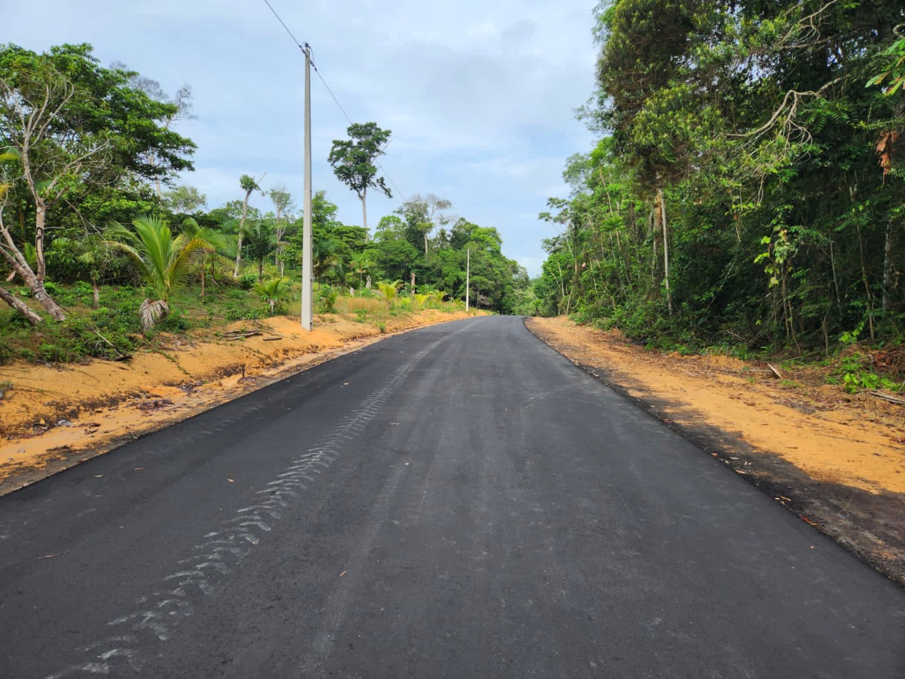 Obra de recuperação dos ramais da BR-174 está 90% concluída