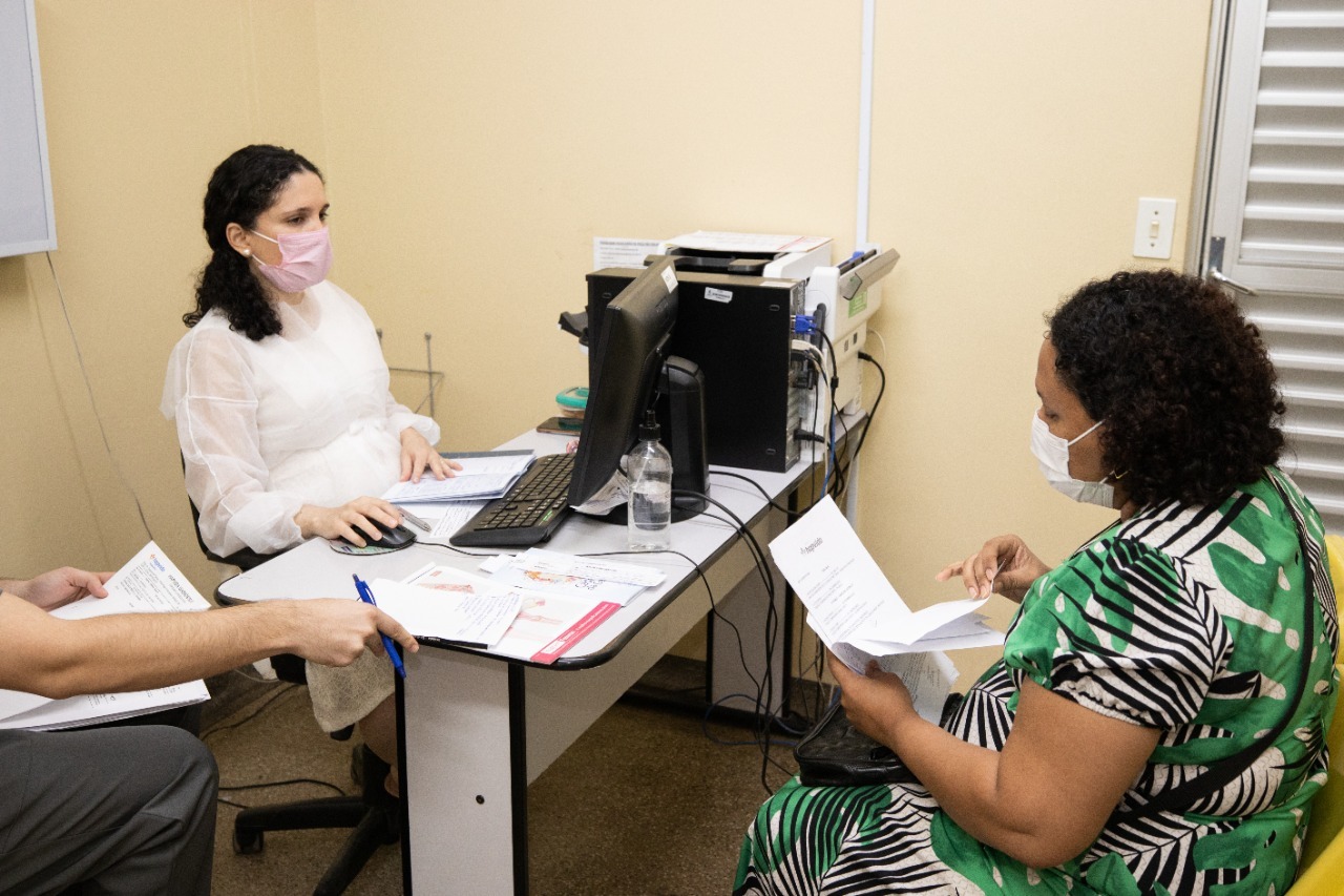 Escola de Saúde Pública de Manaus abre vagas para tutor e preceptor com bolsas de até R$ 2,6 mil
