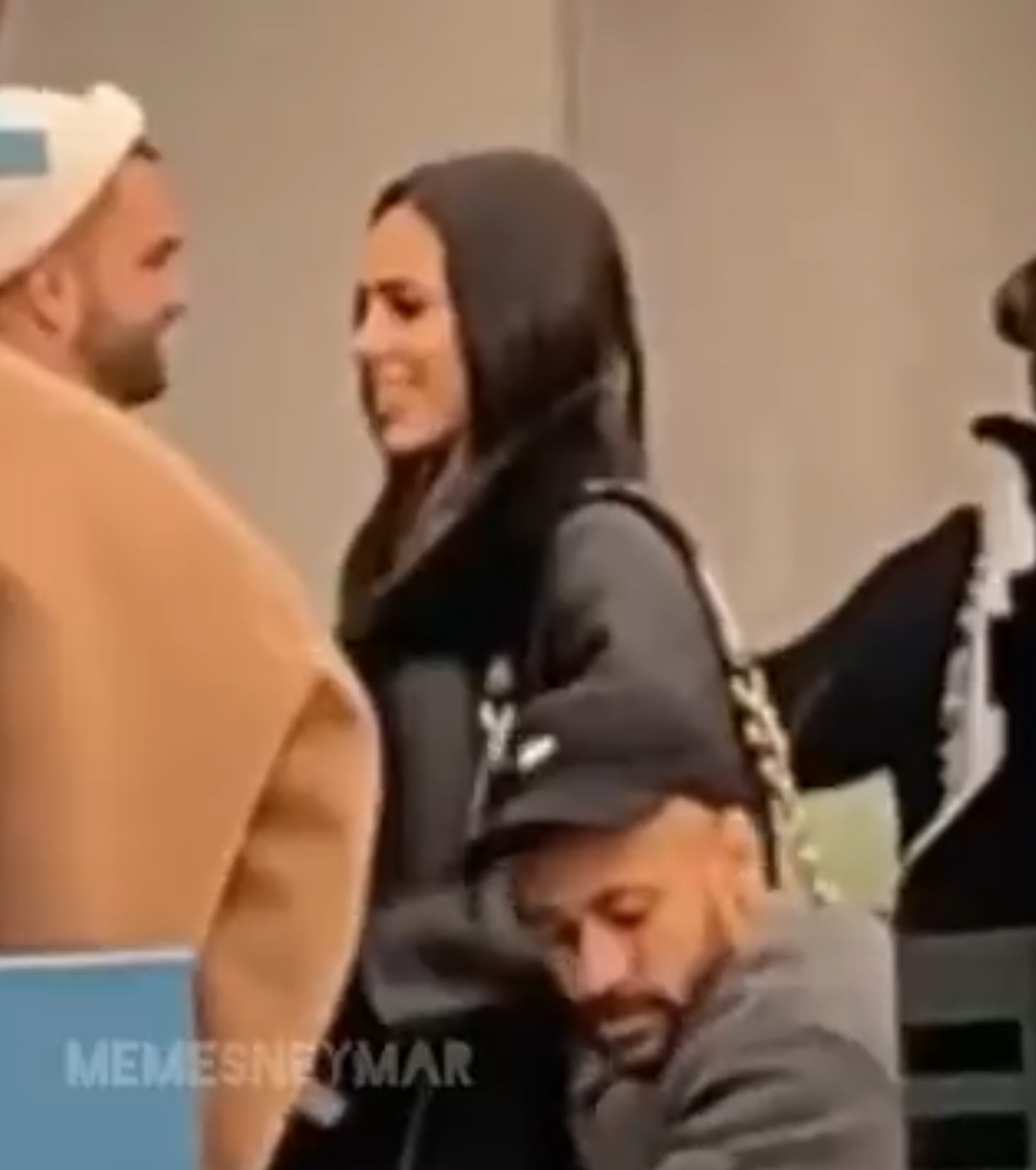 Neymar e Bruna Biancardi são flagrados juntos em passeio e aumentam rumores da volta do casal