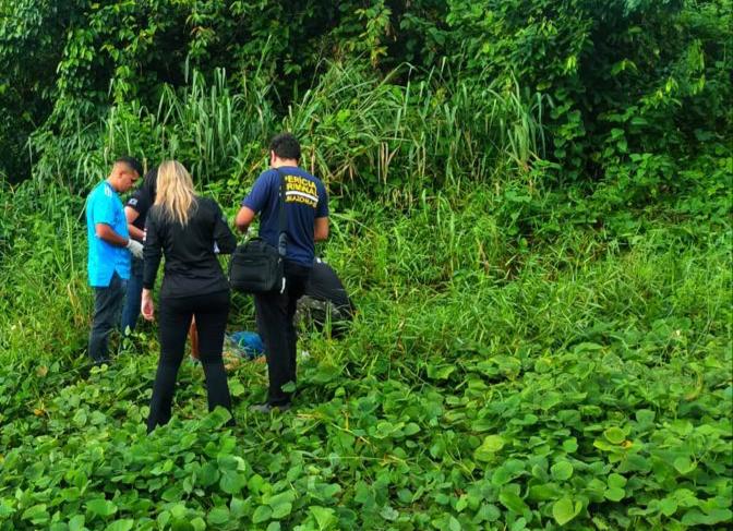 Ferido, motociclista é encontrado em mata, diz que foi sequestrado e morre em Manaus