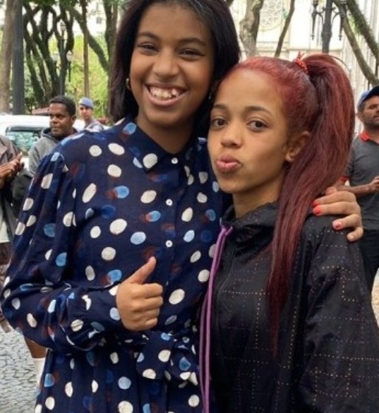 Elas cresceram: 'Mini Pastora' reencontra 'Fada do Deboche' anos após vídeo viralizar