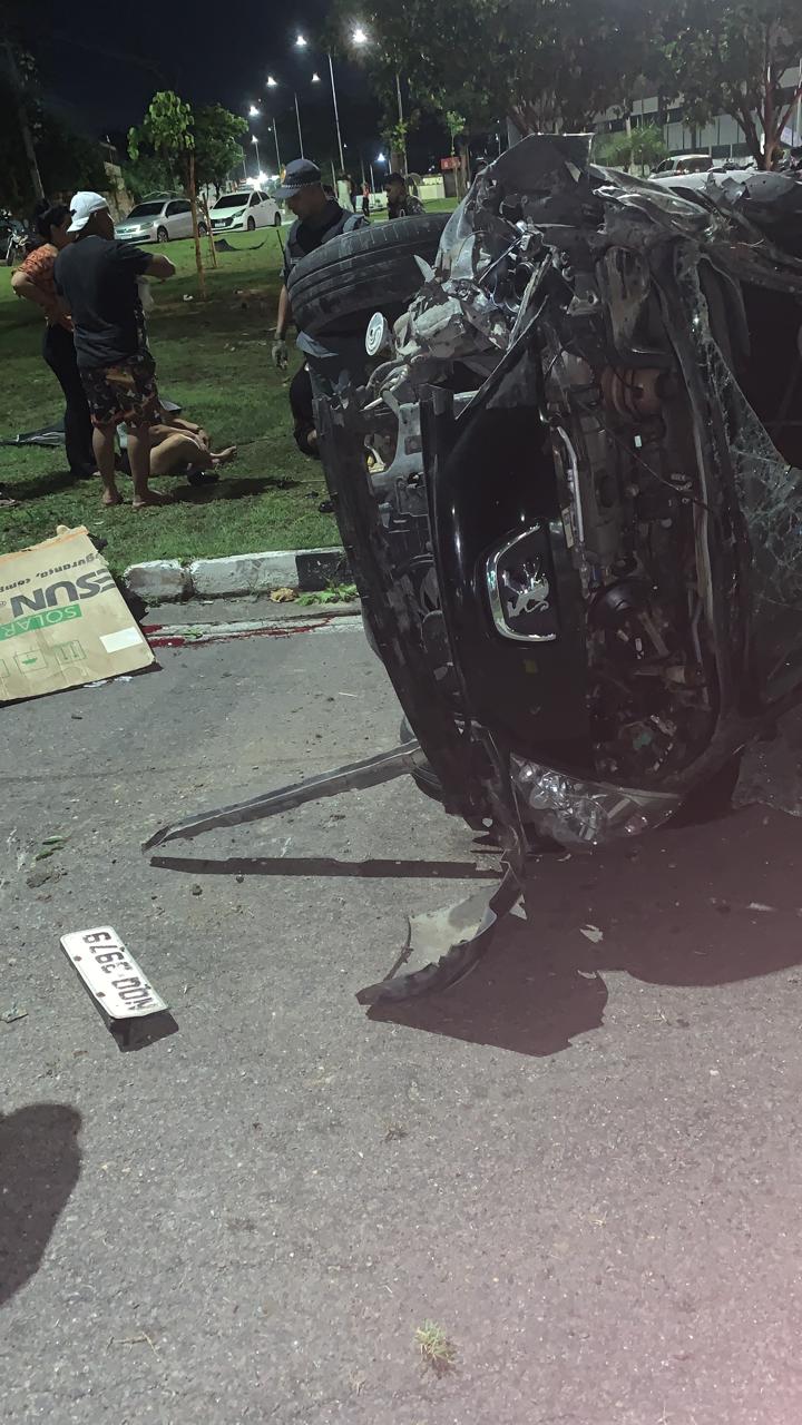 Casal morre e 2 pessoas ficam feridas ao serem arremessadas de carro em Manaus