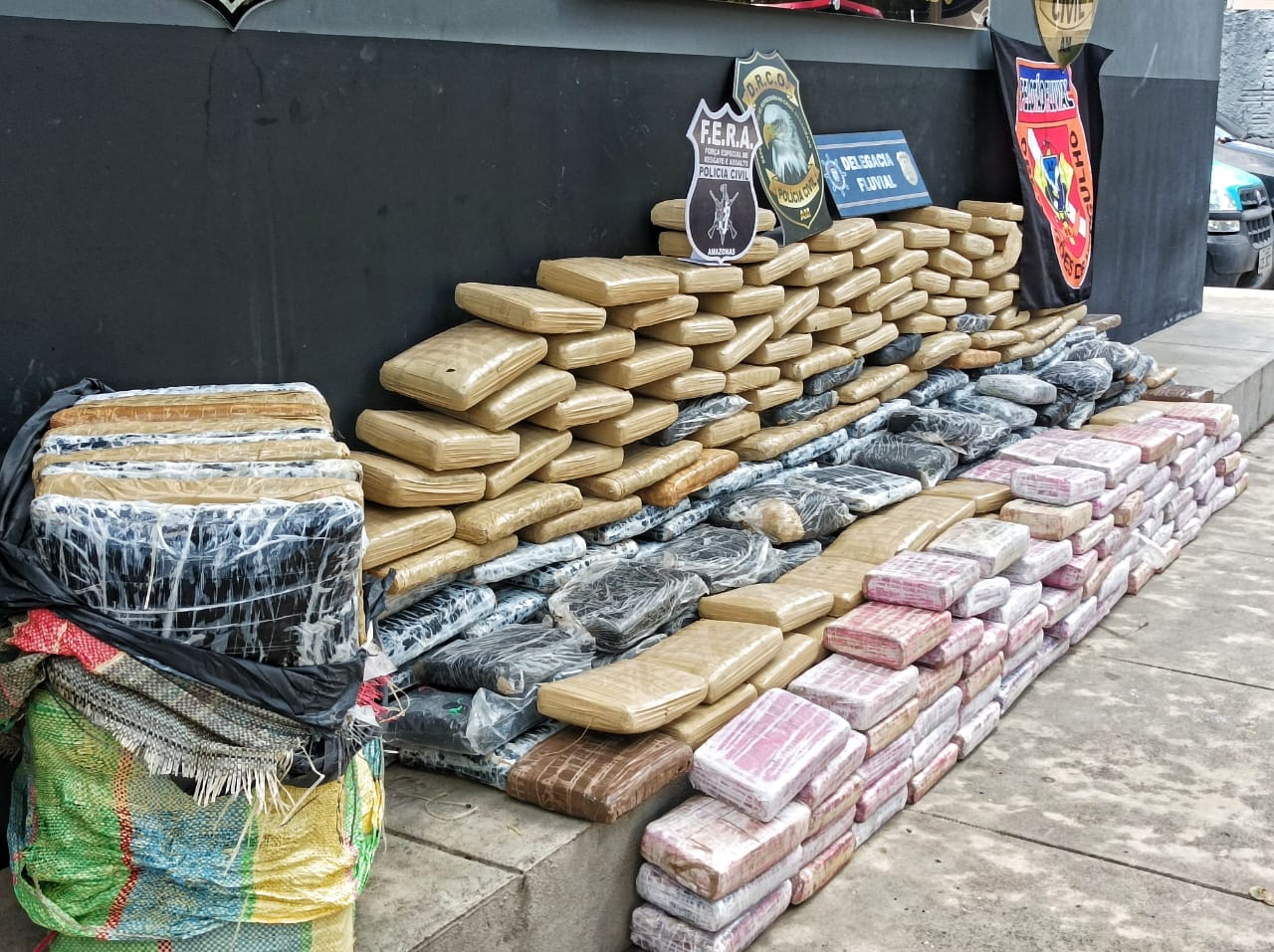 Avião com 300 Kg de maconha é achado no fundo do Rio Negro após acidente 