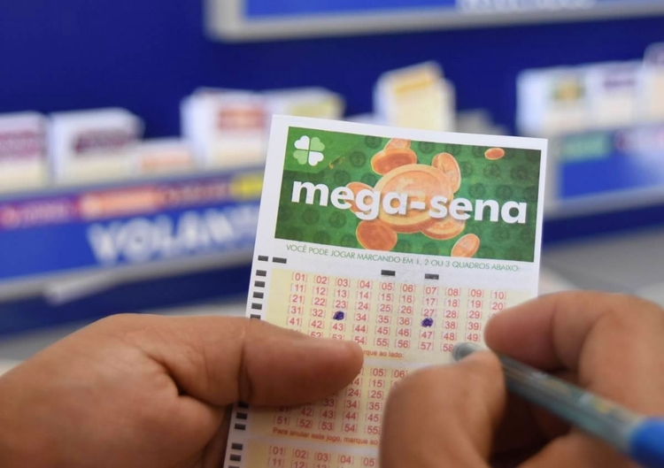 Mega-Sena terá três sorteios nesta semana; valor está acumulado em R$ 32 milhões