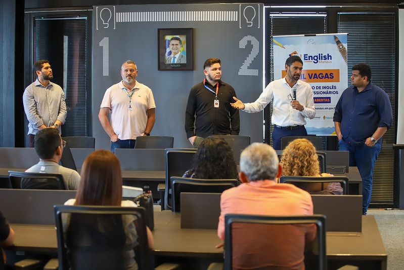 Permissionários selecionados no "English Manaus" têm até domingo para atualizar cadastro