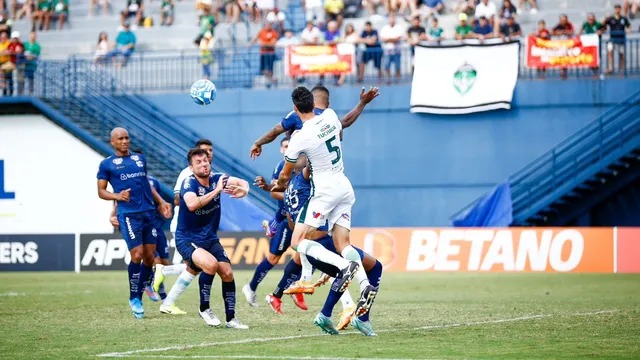 Manaus sofre goleada em casa e corre risco de entrar no Z4 da Série C