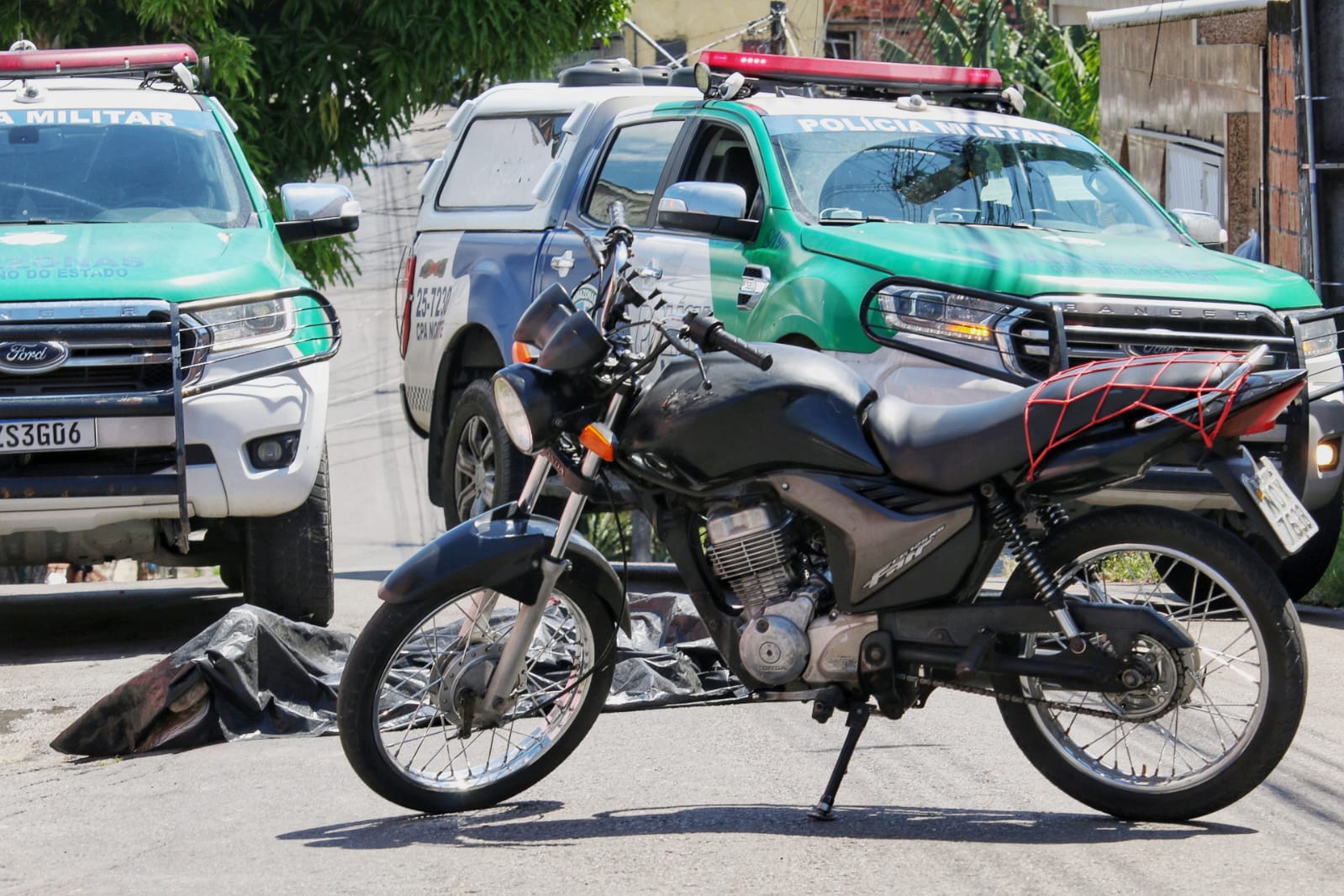 Delivery da morte: Homem é executado a tiros enquanto entregava almoço em Manaus 