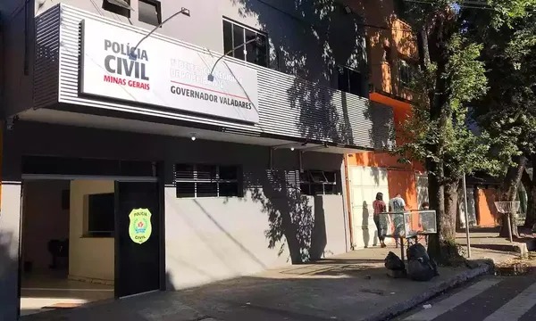 Pastor promete 'cura espiritual' e leva jovem com bebê no colo para motel 