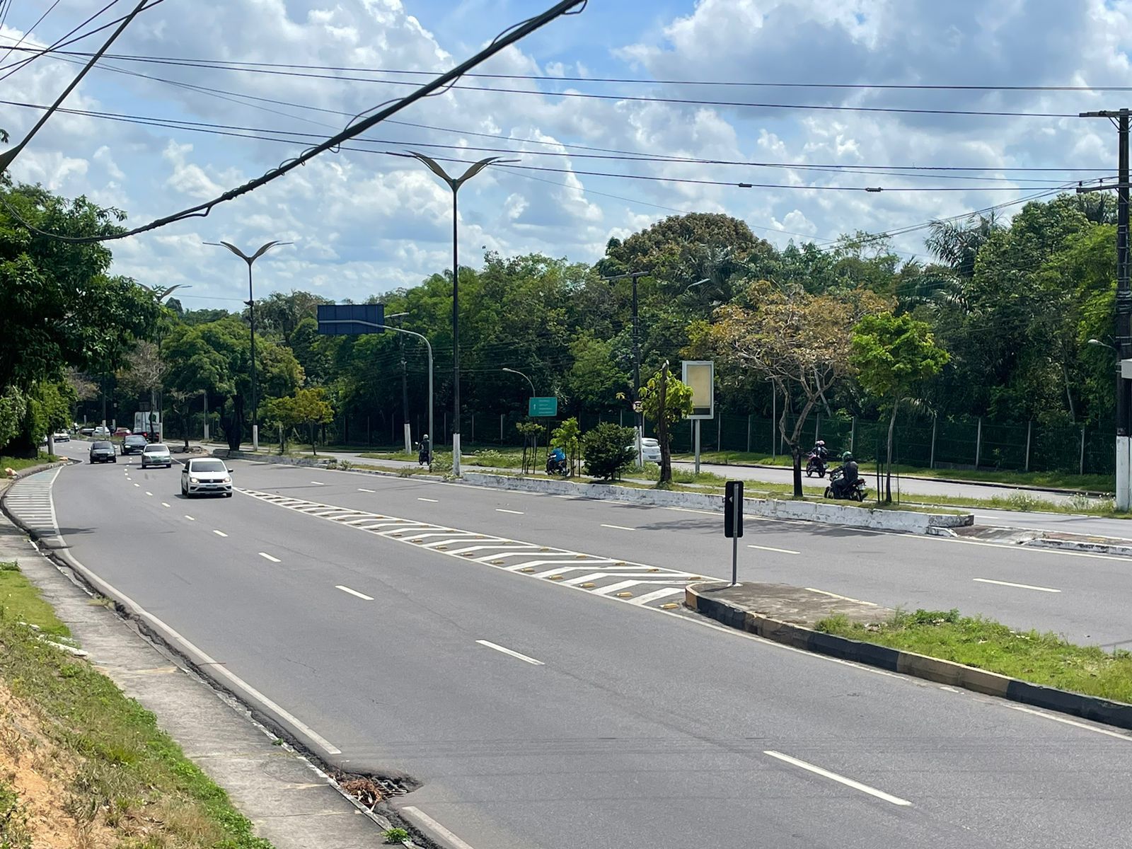 Motociclista morre em acidente ao tentar fazer retorno proibido em Manaus