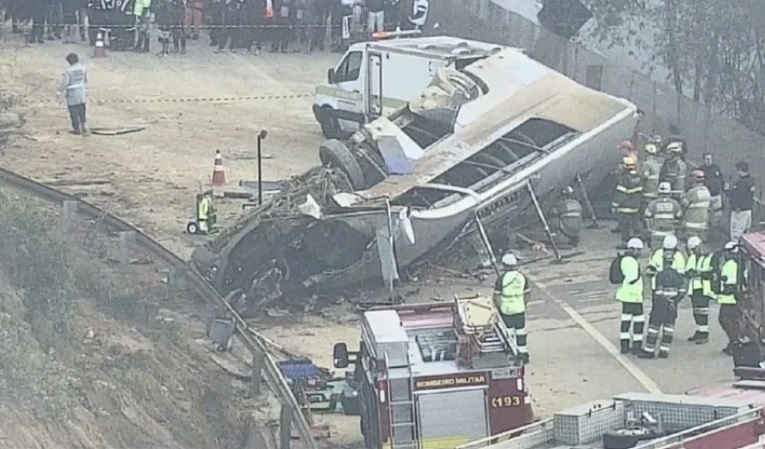 Corinthiano, presidente Lula lamenta morte de torcedores em grave acidente de ônibus