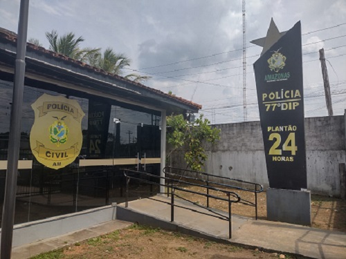 Operação Festipaz: Dupla é presa por porte ilegal de arma de fogo e rojão no Amazonas