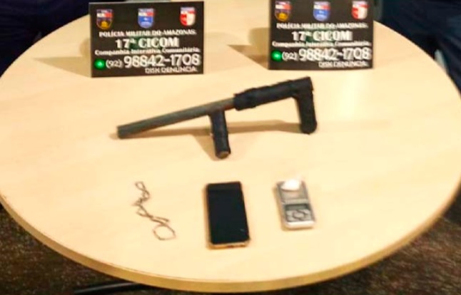 Suspeito é preso com arma caseira ao vender drogas em Manaus
