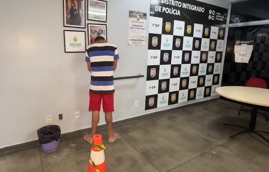 PRF prende homem suspeito de aliciar adolescentes em Manaus