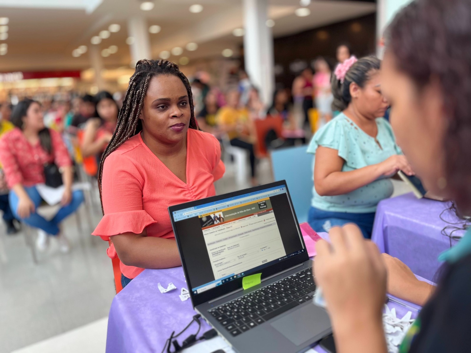Sine nos bairros oferta vagas de emprego neste fim de semana em Manaus 
