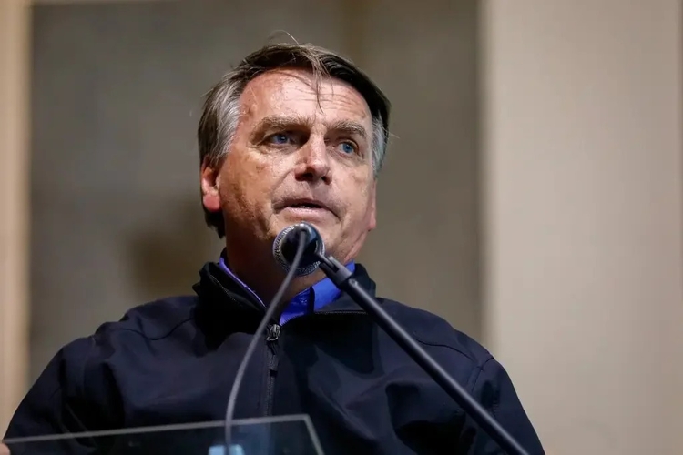 Moraes autoriza quebra de sigilo bancário e fiscal de Jair Bolsonaro e Michelle