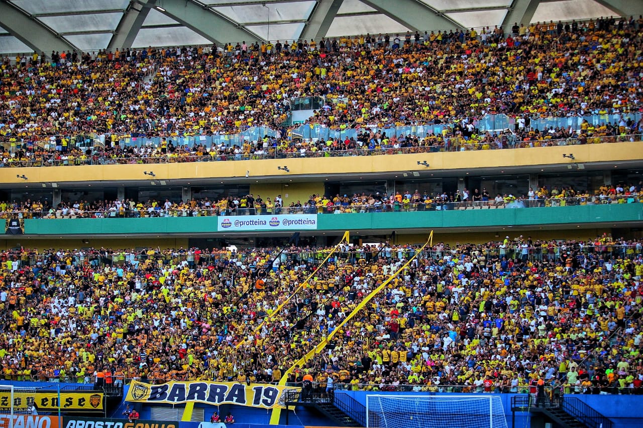 Mil crianças terão ingressos gratuitos para jogo do Amazonas x Brusque