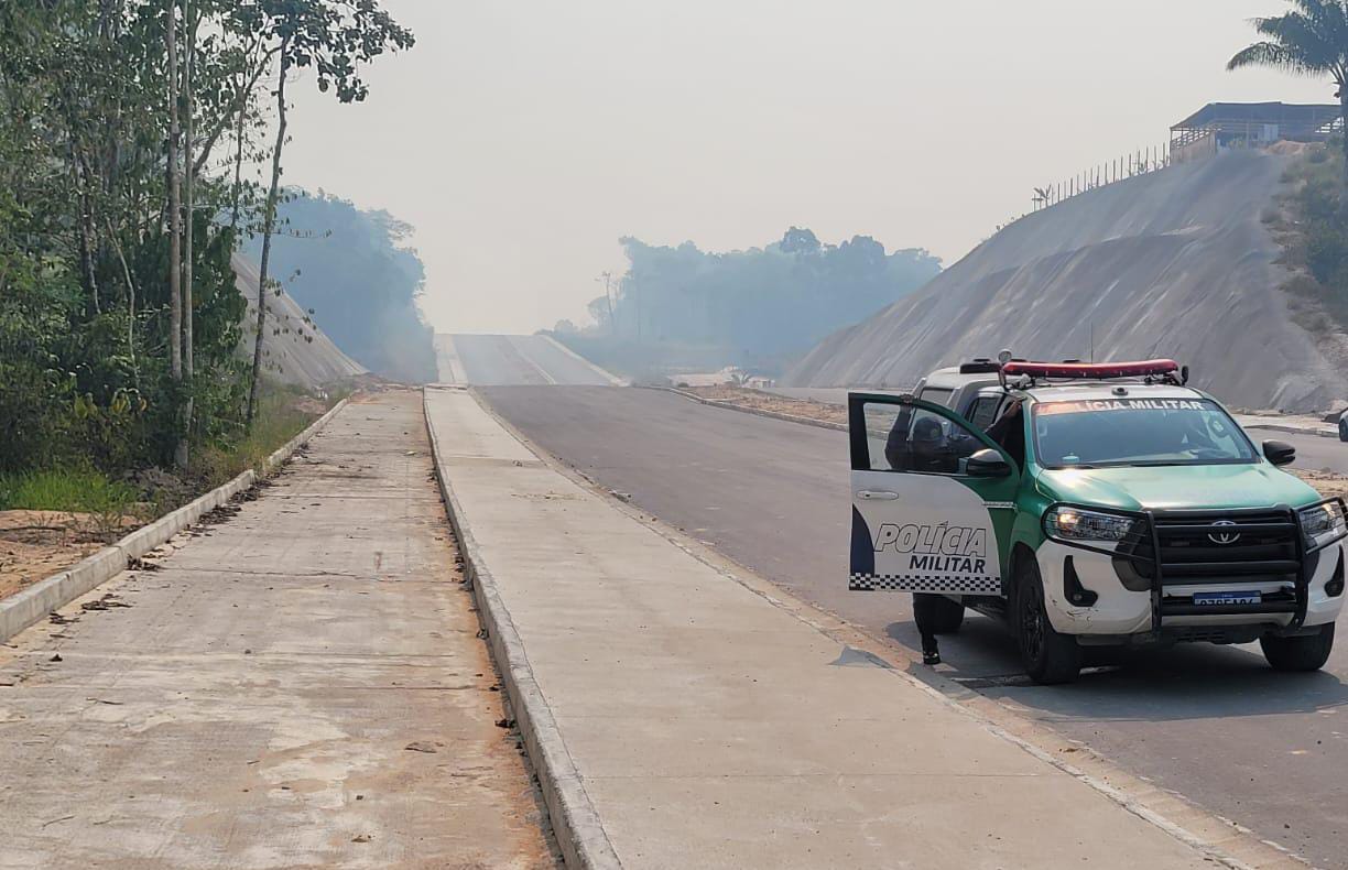 Nu e mutilado, corpo de homem é encontrado em área de mata em Manaus