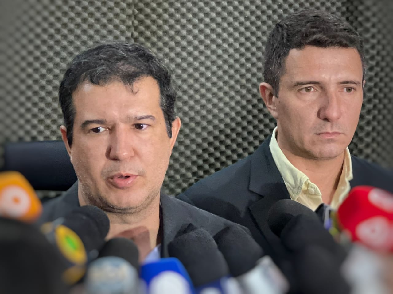 Carros roubados que prestavam serviços para os Correios são recuperados em Manaus