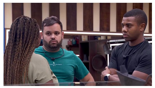 Davi confronta Raquele sobre votação entre brothers vetados