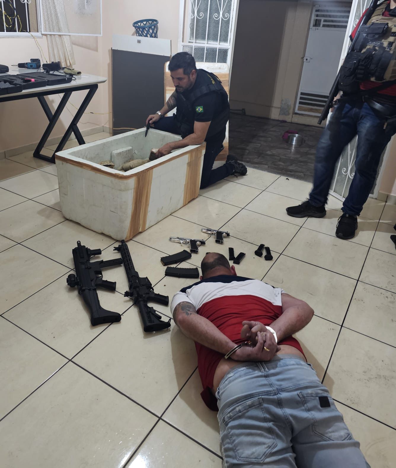Polícia investiga participação de outros CACs em tráfico de armas para facções em Manaus