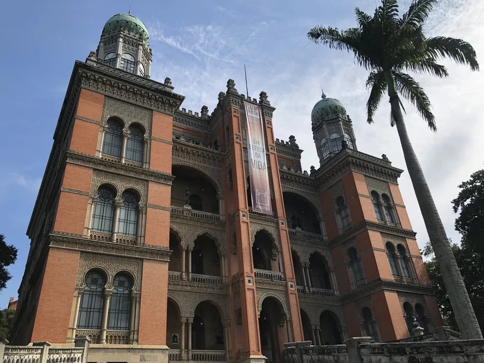 Com vagas para Manaus, Fiocruz abre inscrições para concurso com salários de R$ 13,6 mil