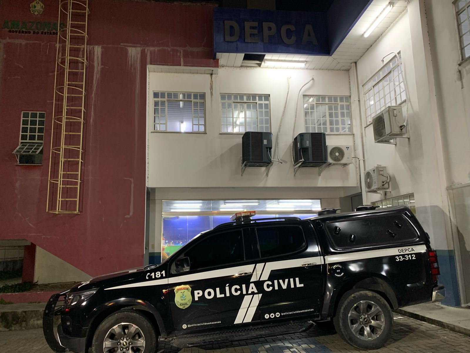 Mãe diz que filha de 12 anos foi estuprada por cantor após marcar encontro em Manaus