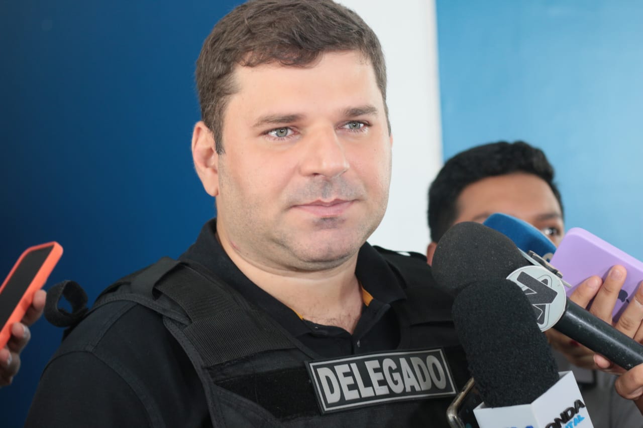 Suspeito de ameaçar decepar dedo de funcionária de mercadinho em assalto é preso na Compensa