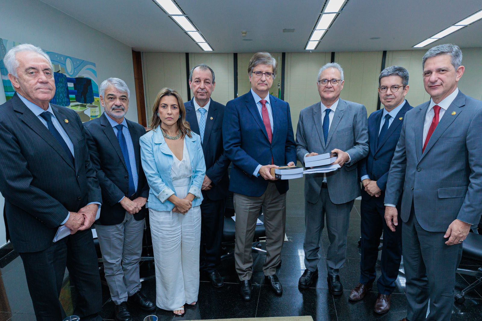 Omar Aziz se reúne com Procurador da República para tentar reabrir CPI da Pandemia