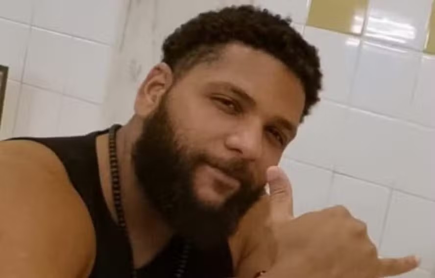 Baleado em sequestro de ônibus no Rio sai de CTI