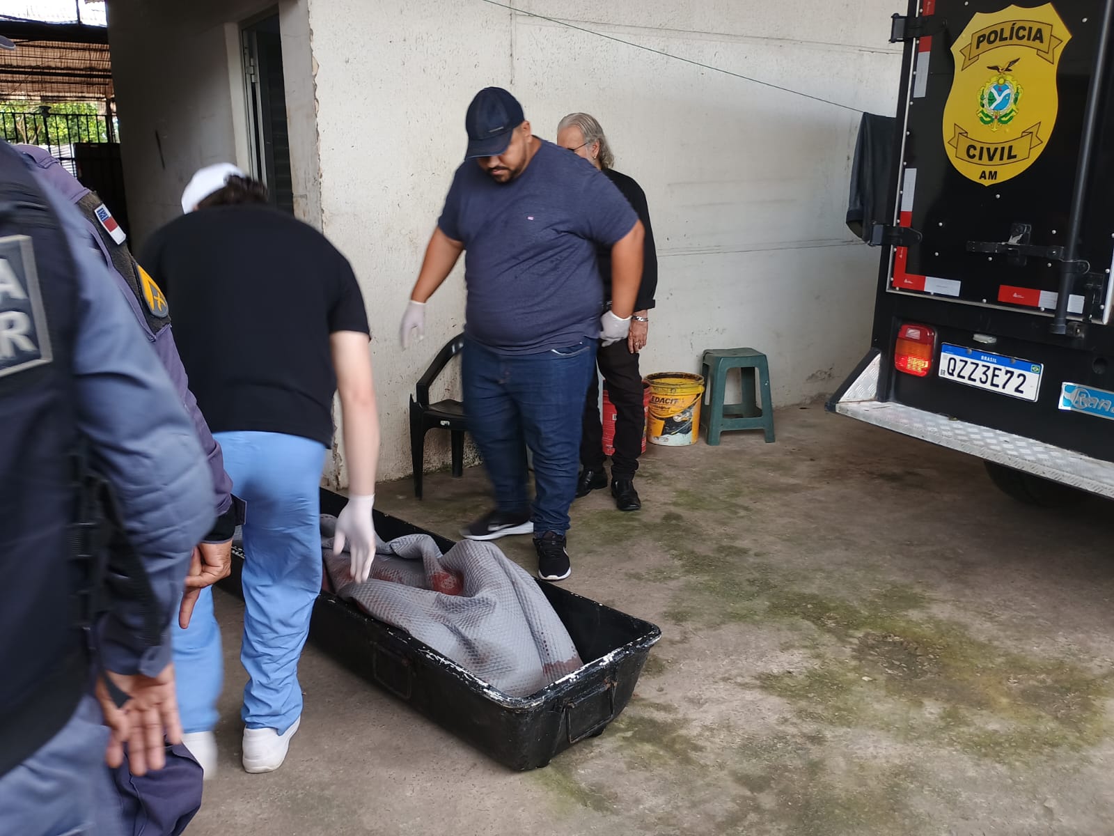 Mulher foi morta a golpes de faca e garfo após ter encontro sexual com assassino em galpão