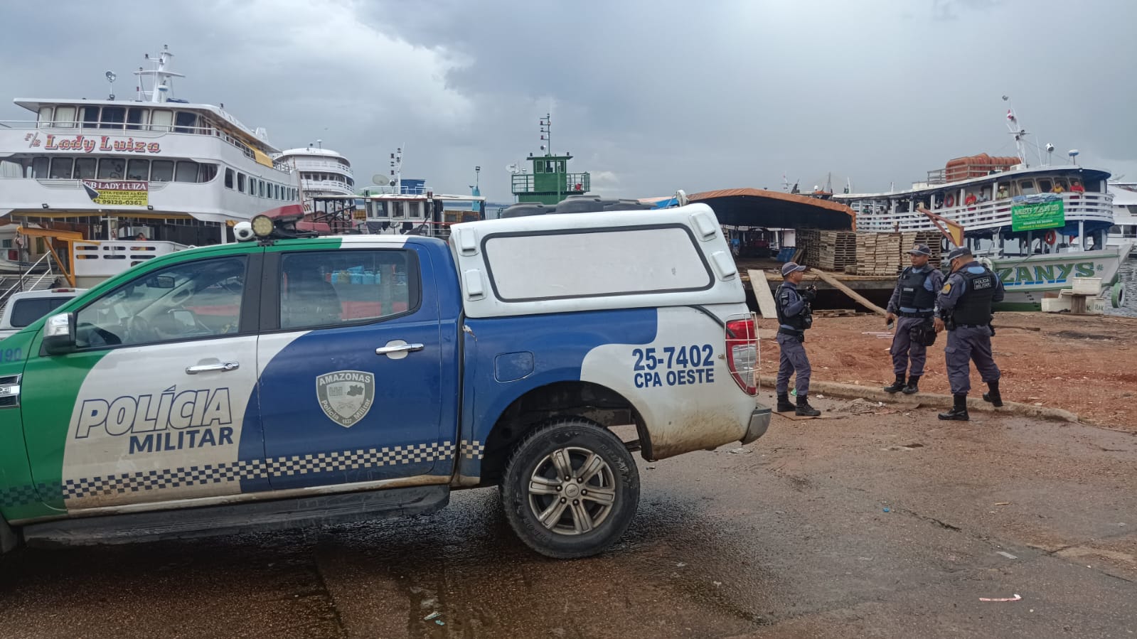 Corpo é encontrado boiando na orla de Manaus