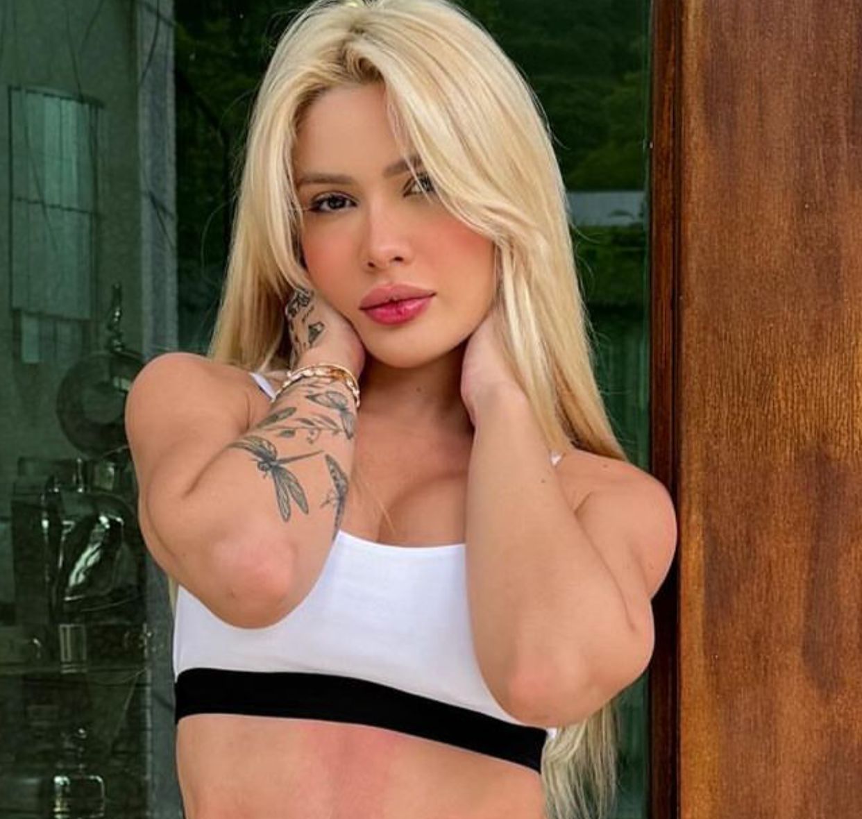 Karoline Lima surpreende com resultado de lipo LAD e mastopexia; Veja antes e depois