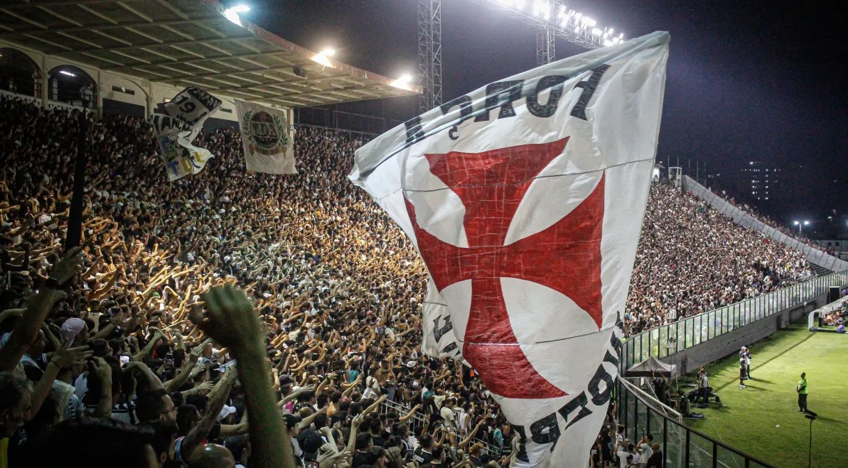 Vasco recupera quinto lugar no ranking das torcidas