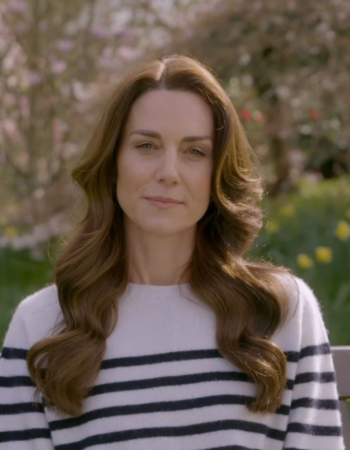 Com diagnóstico de câncer, Kate Middleton retorna às atividades reais 