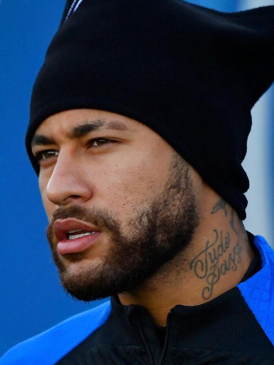 Equipe de Neymar nega que jogador defenda privatização das praias após polêmica