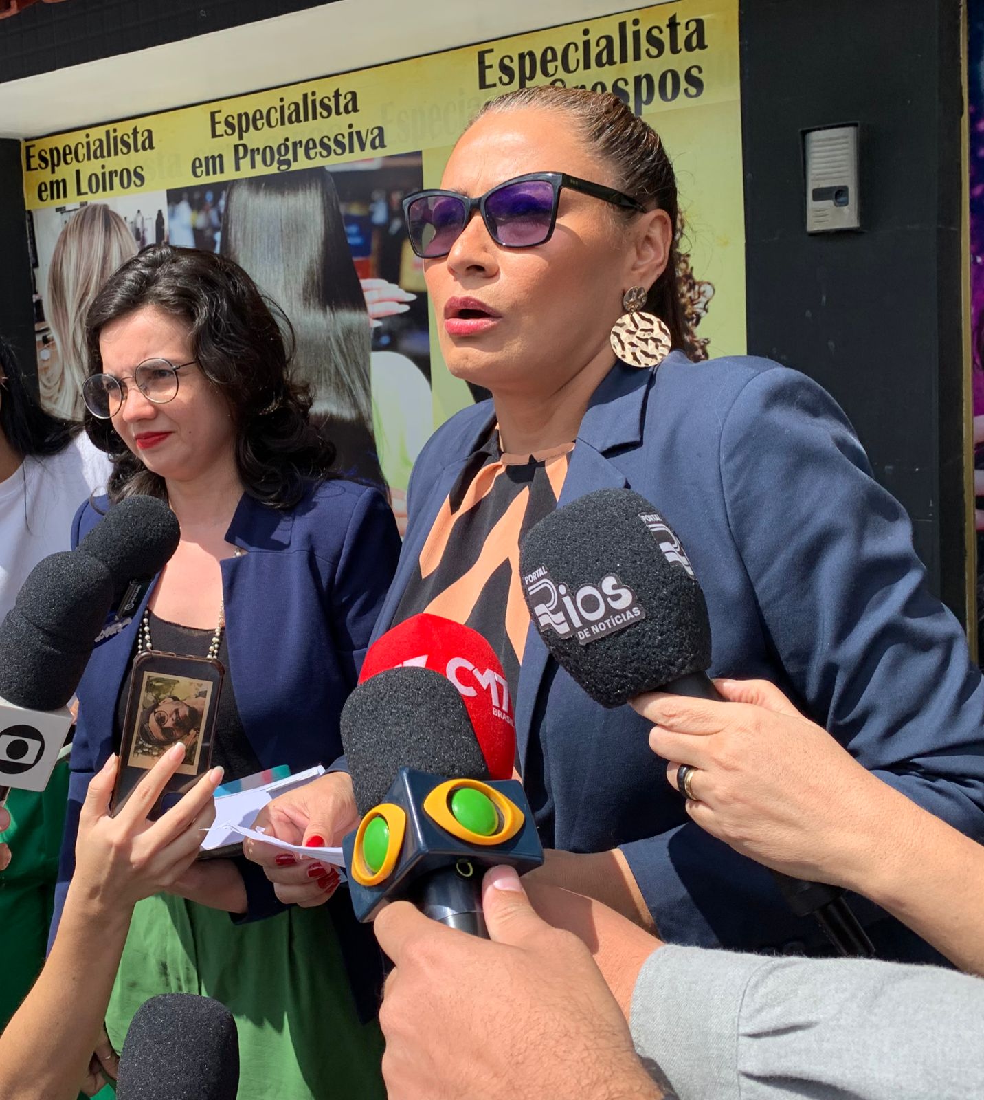 "Ela chegou a me oferecer droga", diz advogada da família sobre mãe de Djidja