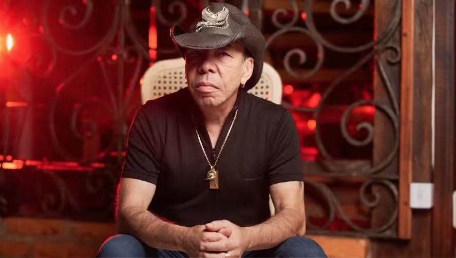 Chrystian descobriu rim policístico ao notar caroço durante abdominais 