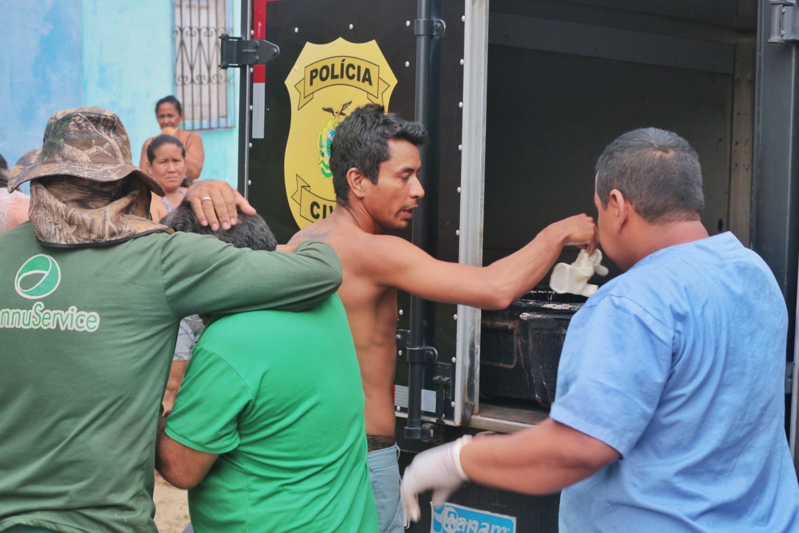 Homem que teve casa invadida por criminosos em Manaus foi morto com 15 tiros