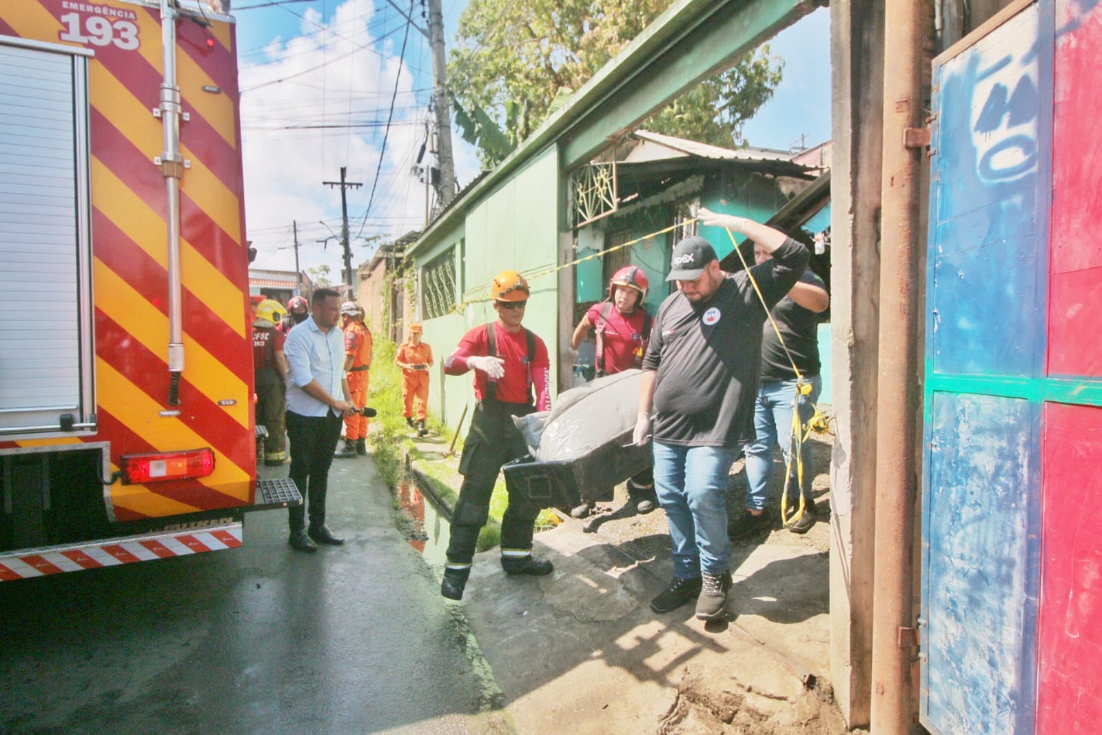 Idosa que morreu carbonizada estava trancada e não encontrou a chave para escapar do incêndio