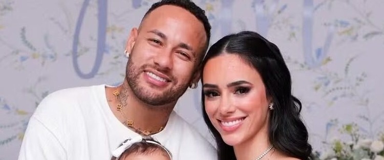 Neymar e Bruna Biancardi jantam juntos após craque conhecer 3ª filha 